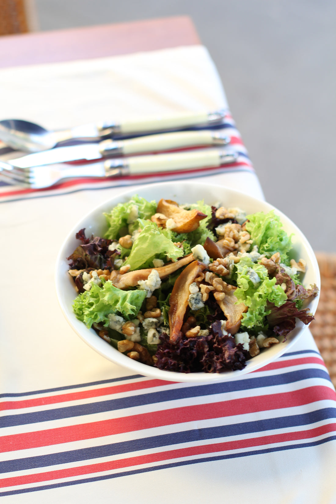 Ensalada de Queso Bleu y Pera